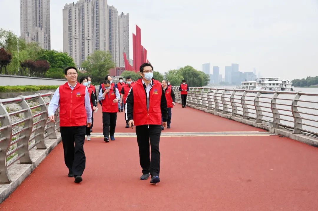 蘇鹽集團(tuán)舉辦慶“五?一”健步走，代“鹽”健康生活團(tuán)建活動