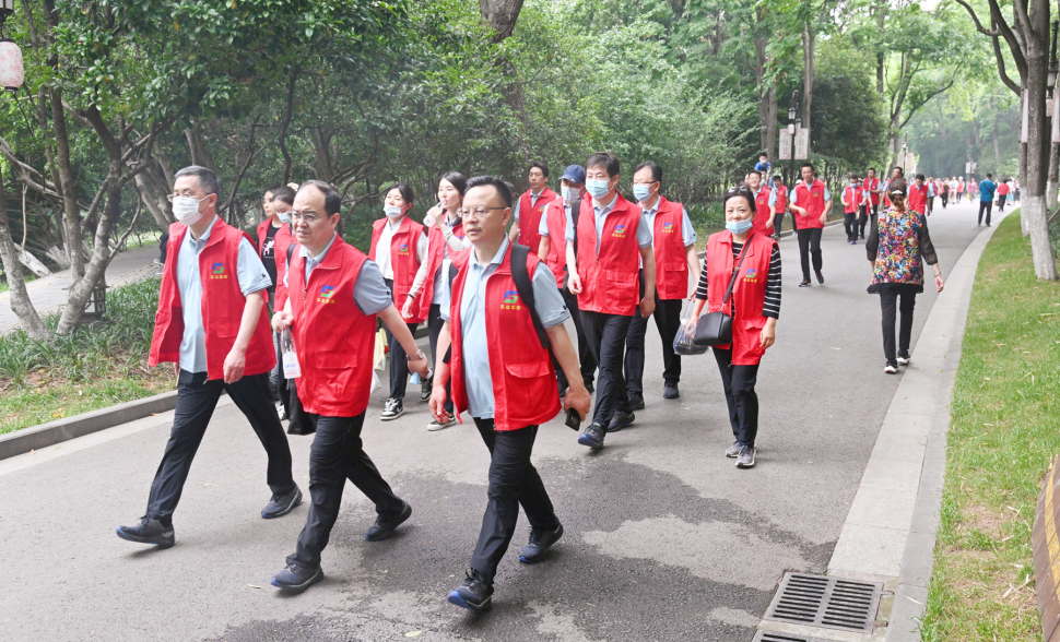 蘇鹽集團舉辦迎“端午”健步走，代“鹽”健康生活團建活動